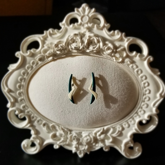 Abstract Leg Earrings - Picture 1 of 8